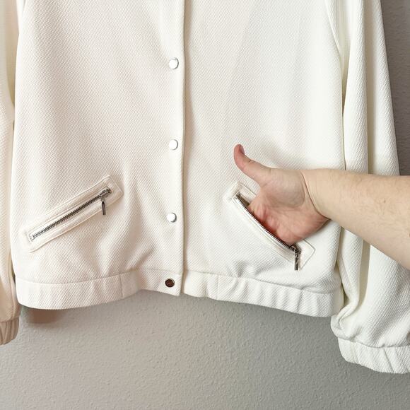 Chico's Size 1 Travelers Collection Textured Knit Bomber Jacket Women's Size Med - Picture 3 of 12
